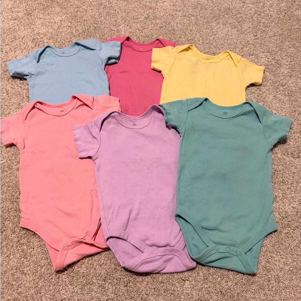 6M, 6-9M, 9M baby girl onesie bundle - Picture 4 of 10